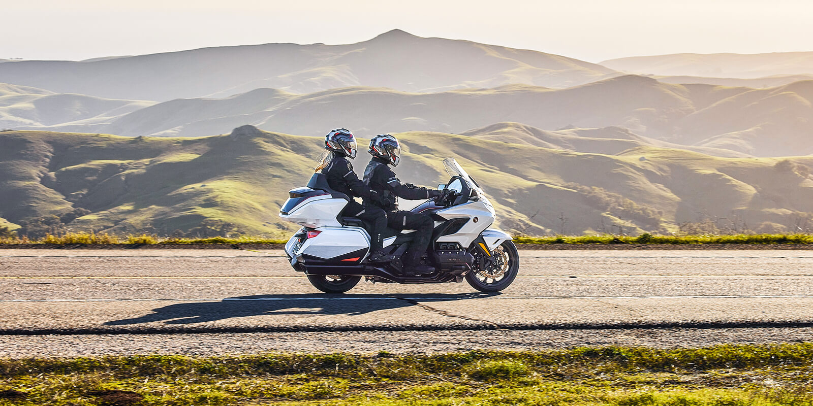 Honda_Motorcycle_Product_Category_Banners_Touring_1600_x_800