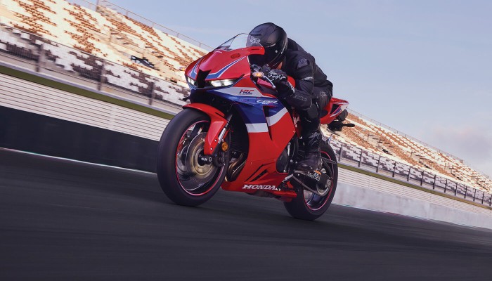 cbr600rr-product-page-zig-zag-img1-1400x800-01