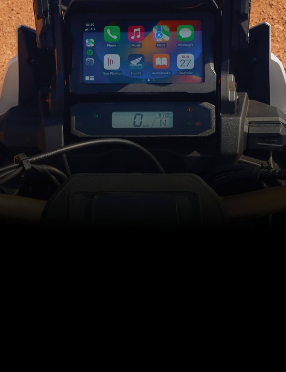 TFT Touch Screen with Apple’s CarPlay™ and Android Auto