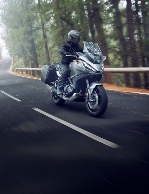 NT1100 nt1100-product-page-hero-mobile-1600x2080-v2