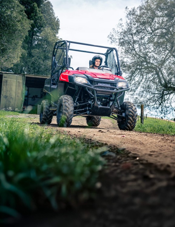 PIONEER 700-2P pioneer-700-2p-product-page-hero-mobile-1600x2080-v3