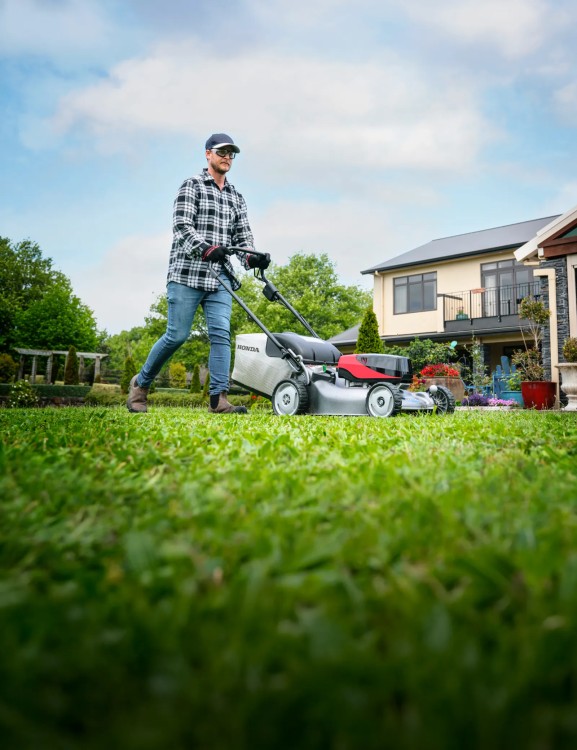 hrg466-lawn-mower-product-page-top-mobile-header-1600-x-2080-v2